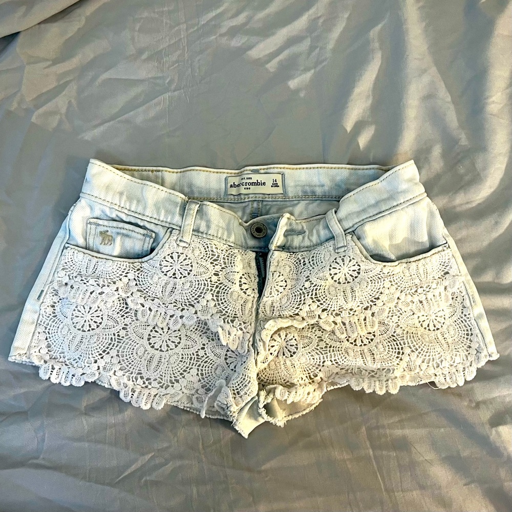 🛍️Abercrombie 🛍️ Girls 14 front Laced Kids Jean Denim Shorts 💕